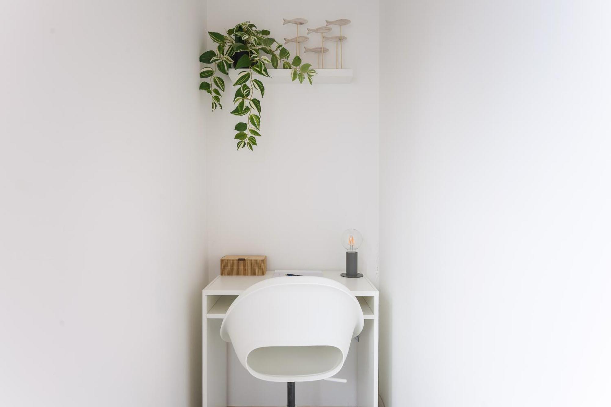 Large, Newly Renovated, Three Bedroom Town Centre Split Level Apartment With Free Parking, Sleeps Seven - Walking Distance To Beach Bournemouth Dış mekan fotoğraf
